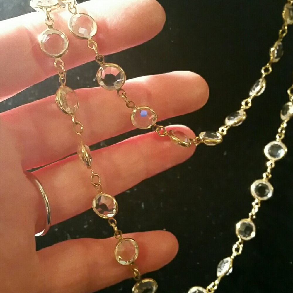 Stunning piece with crystals running